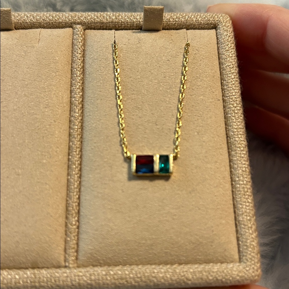 Kendra Scott Jamie Short Pendant Necklace - Picture 5 of 5